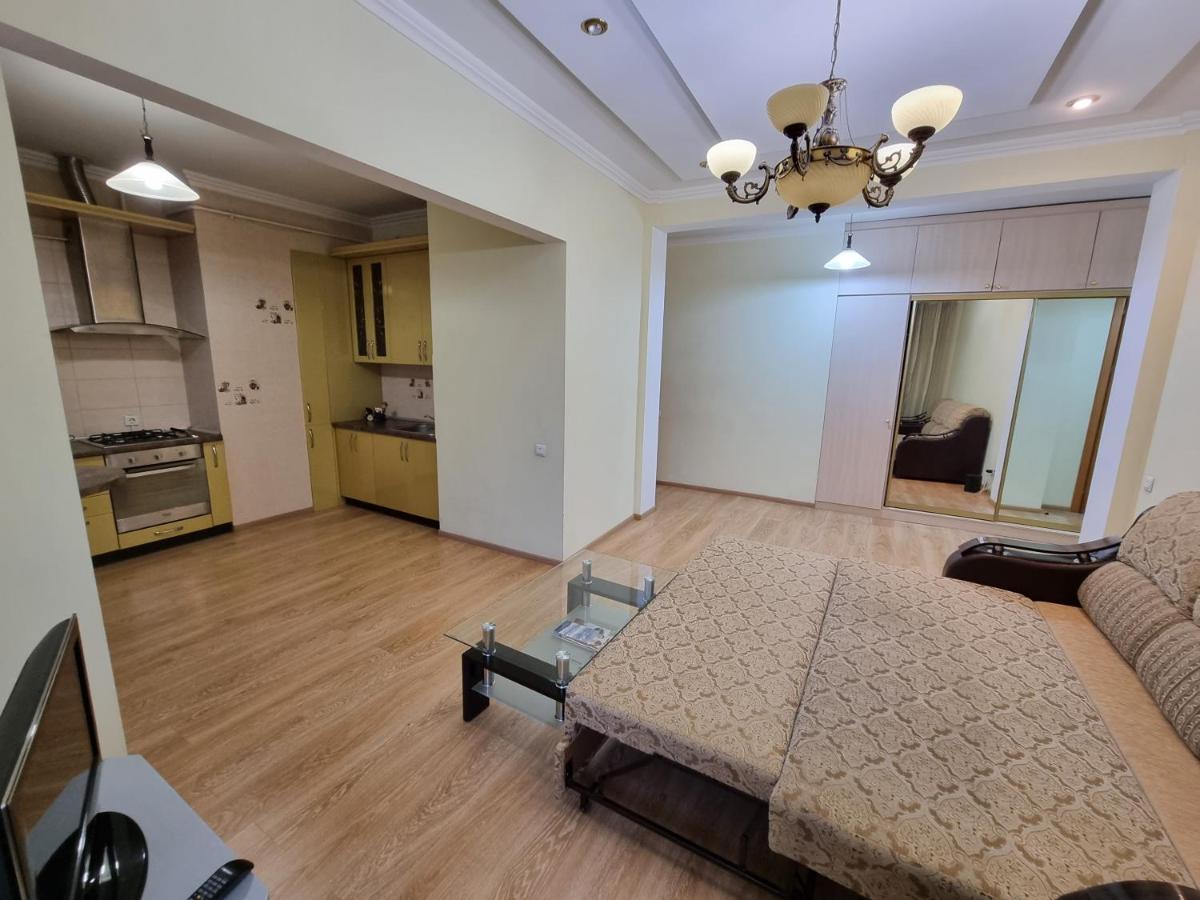 Stefan Cel Mare Boulevard Ultracentral Apartments In The Center Кишинев Екстериор снимка