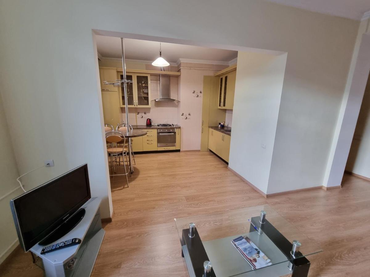 Stefan Cel Mare Boulevard Ultracentral Apartments In The Center Кишинев Екстериор снимка