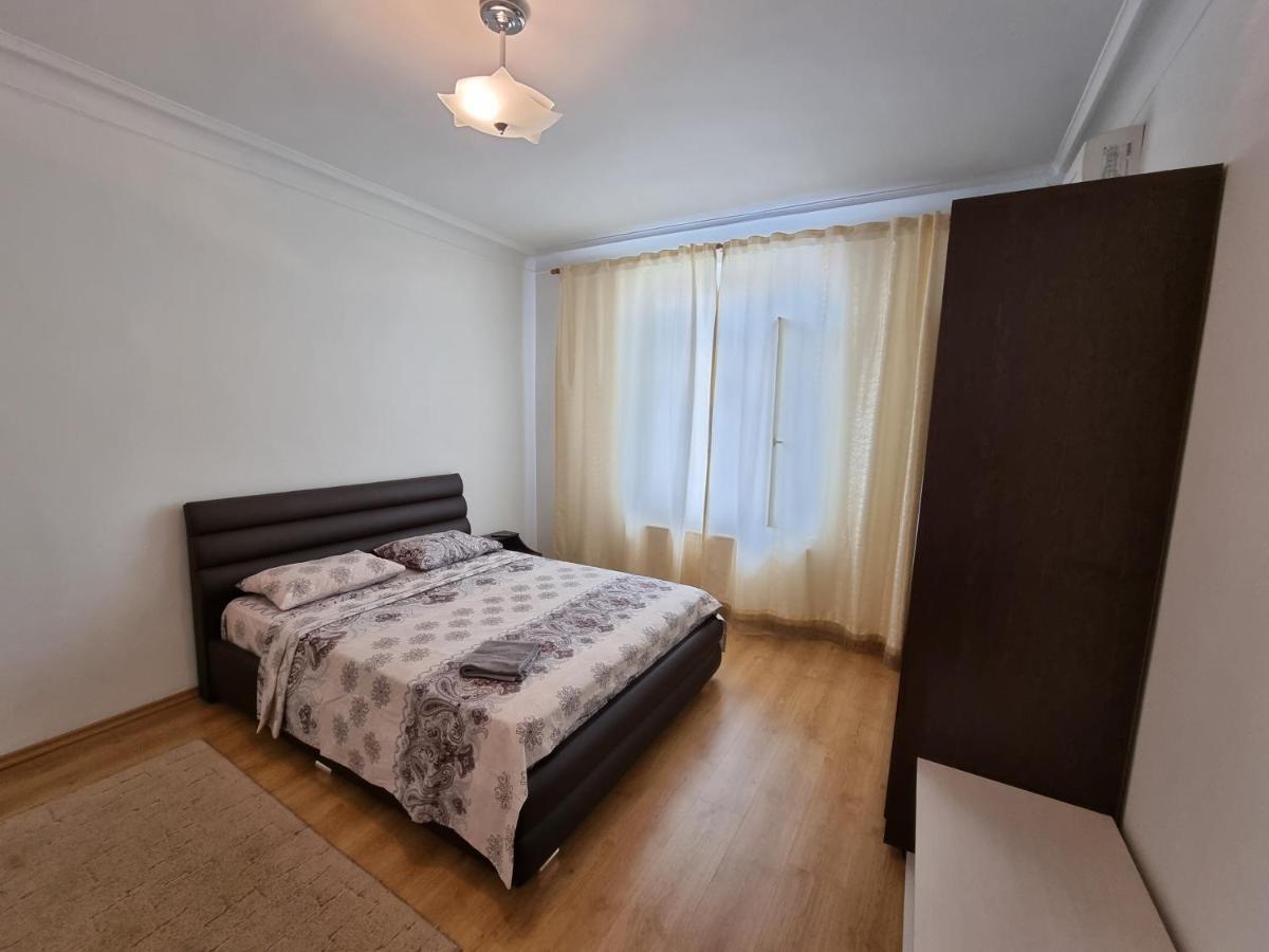 Stefan Cel Mare Boulevard Ultracentral Apartments In The Center Кишинев Екстериор снимка