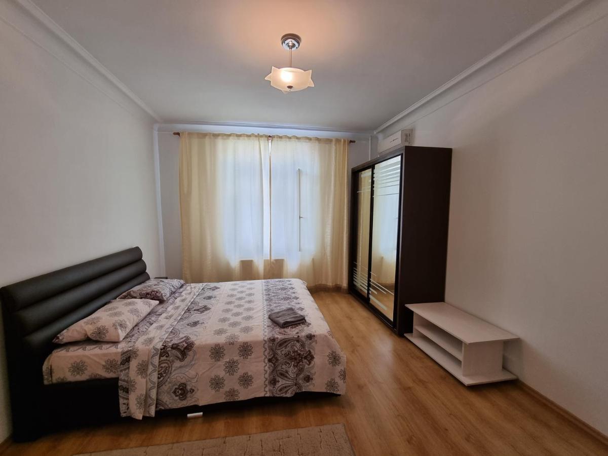 Stefan Cel Mare Boulevard Ultracentral Apartments In The Center Кишинев Екстериор снимка